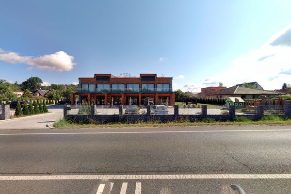 Azza restaurant
