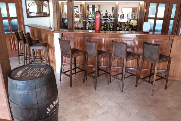 Fado pub