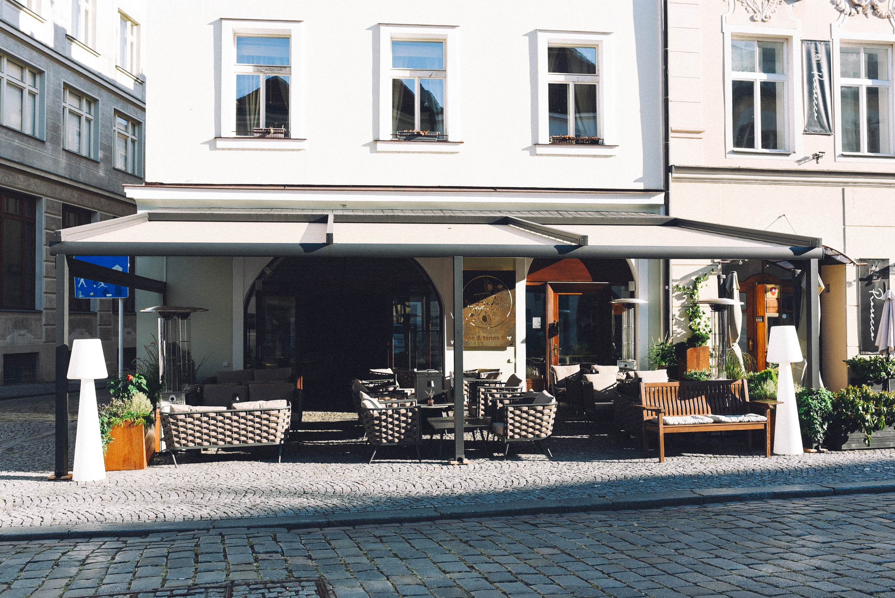 Fjaka Wine &amp; Tapas Bar