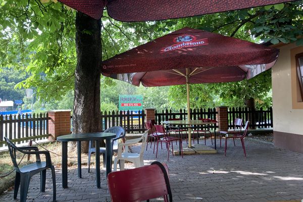Restaurace Hotel Roztoky