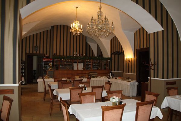 Restaurace Zámek Červený Hrádek