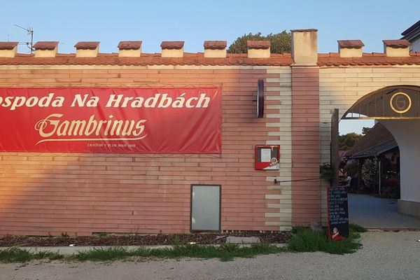 Hospoda Na hradbách