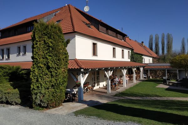 Restaurace v polích