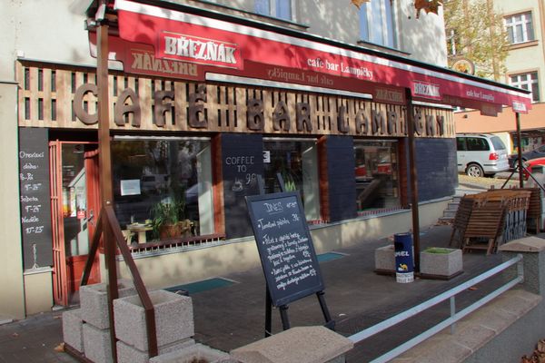 Café bar Lampičky