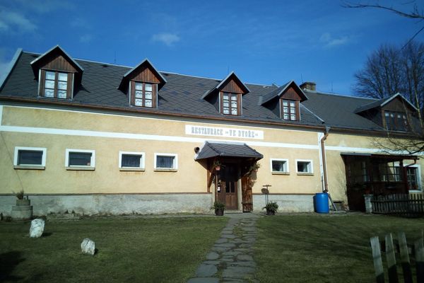 Restaurace Ve Dvoře