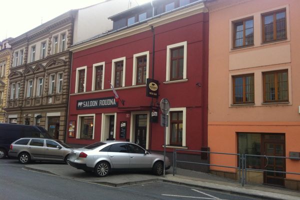 Saloon Roudná
