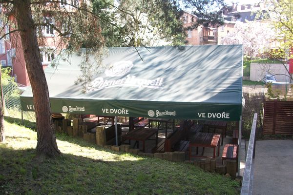 Restaurace Ve dvoře