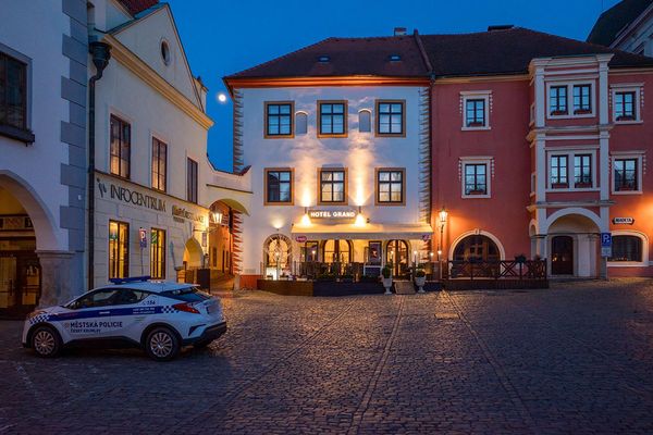 Grand Restaurant