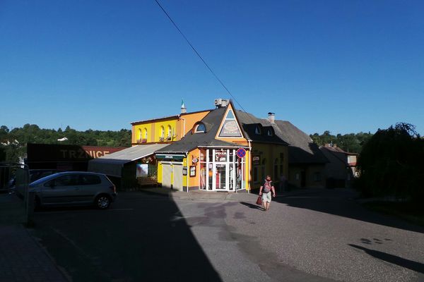 Taverna Restaurant