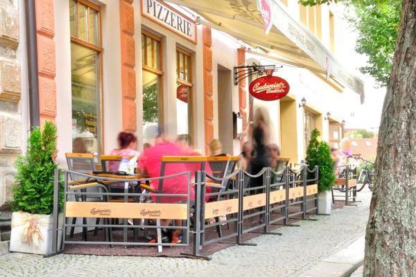 Restaurace a pizzerie Na náměstí