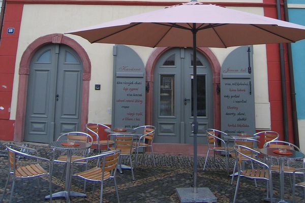 Restaurace-kavárna Jenom tak...