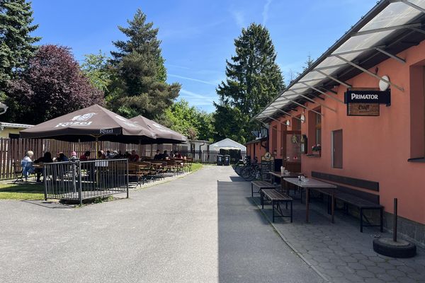 Restaurace U Kostela