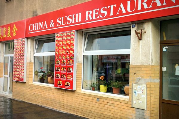 China &amp; Sushi Restaurant