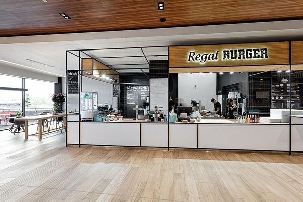 Regal Burger