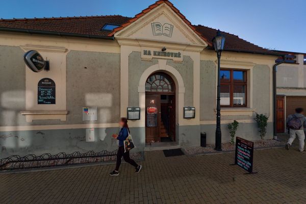 Restaurace a Pizzerie Na Knihovně