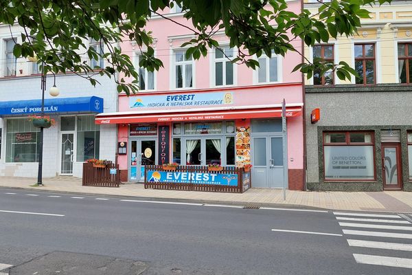Restaurace Everest