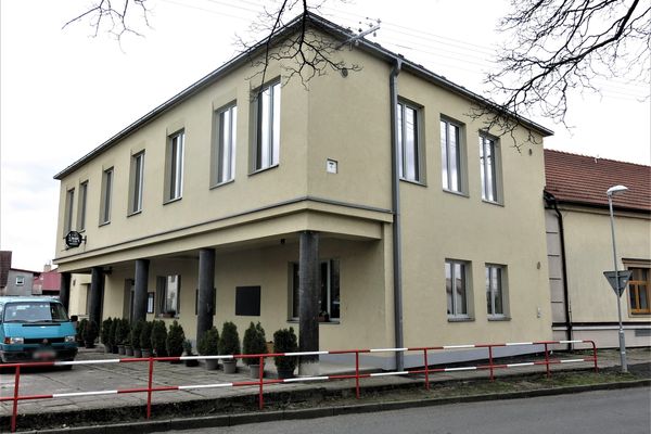 Restaurace Slavoj