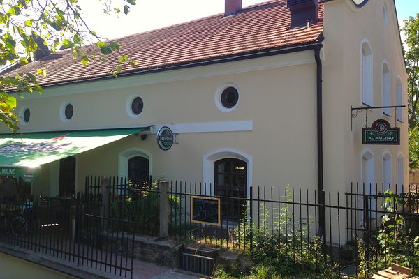 PIZZA &amp; PASTA RESTAURANT AL MULINO
