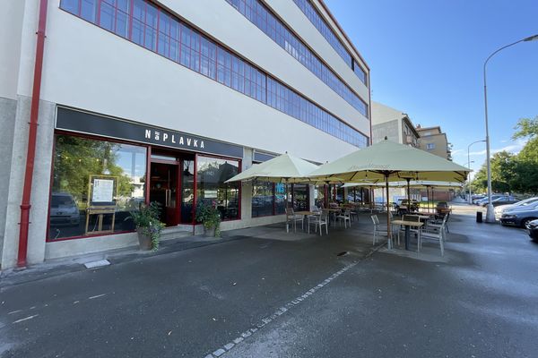 NãPLAVKA café &amp; music bar