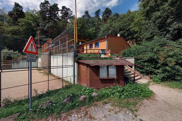 Sportovní areál a Restaurace Na Skalce