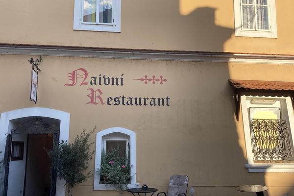 Naivní Restaurant