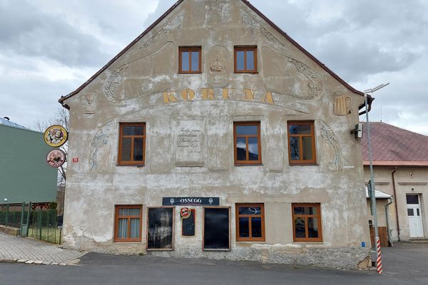 Restaurace Koruna Hrob