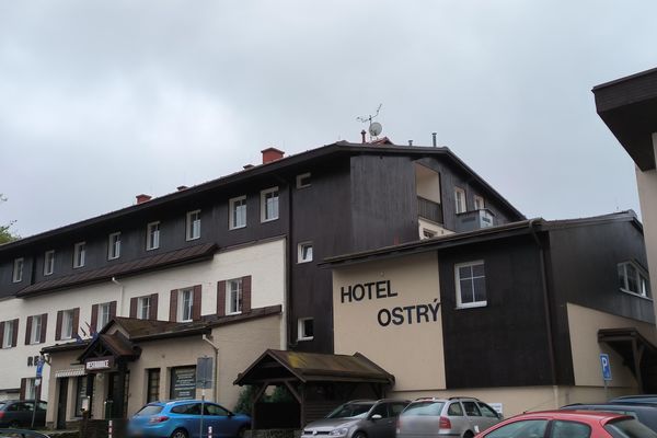 Restaurace Hotel Ostrý