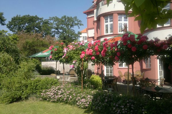 Restaurace V Růžové zahradě