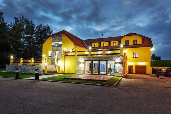 Restaurace Wellness Penzion LIFE