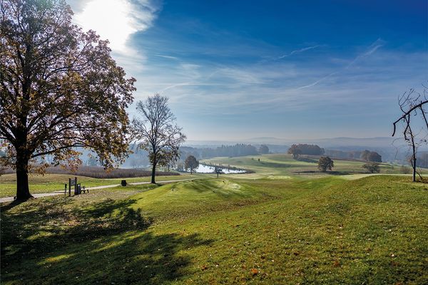 Golf &amp; Country Club