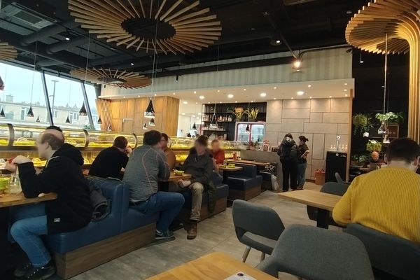 OSAKA Running Sushi &amp; Wok