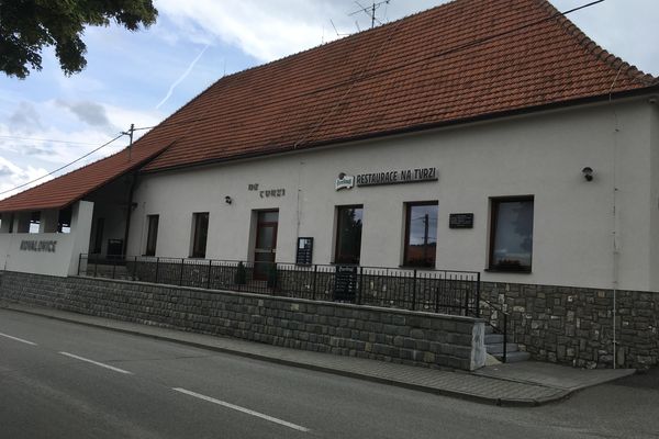 Restaurace Na tvrzi