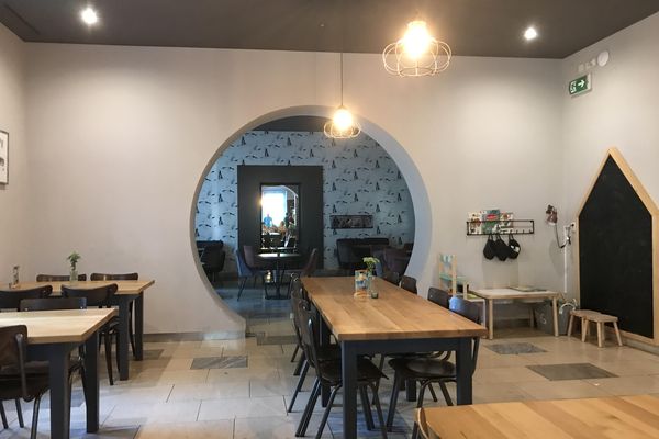 Stravovna &amp; Bar Lednice
