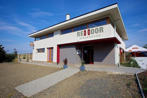 RED DOOR steakhouse